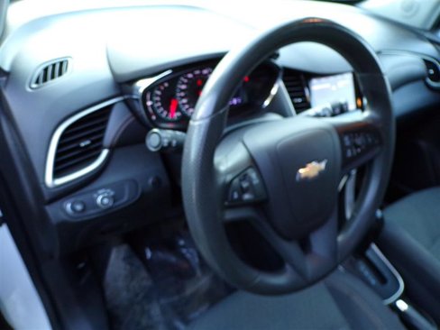 Used 2020 Chevrolet Trax LS w/ Fleet Convenience Package image 32