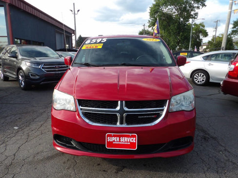Used 2013 Dodge Grand Caravan SXT w/ Rear Park Assist Pkg image 2