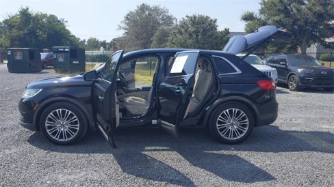 Used 2016 Lincoln MKX Reserve w/ Luxury Package image 11