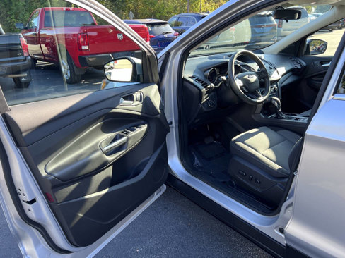 Used 2018 Ford Escape SE image 10