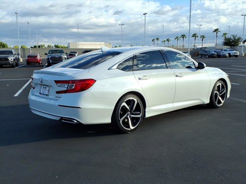 Used 2018 Honda Accord Sport image 8