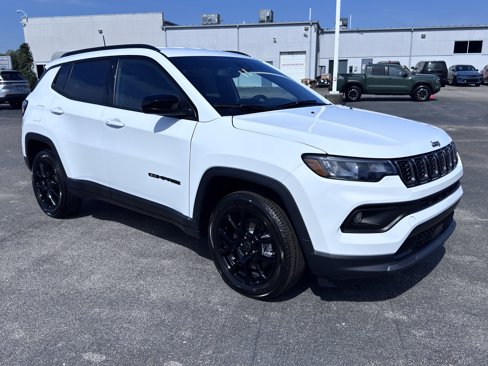 New 2026 Jeep Compass Latitude image 4