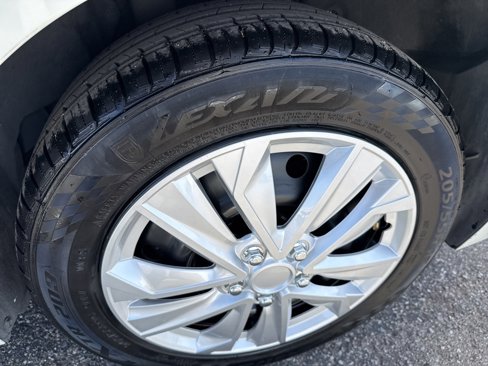 Used 2020 Toyota Corolla SE image 11