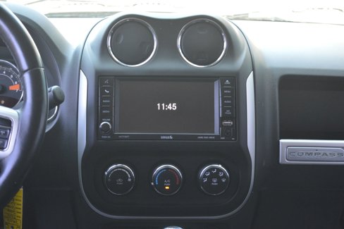 Used 2014 Jeep Compass Latitude image 33