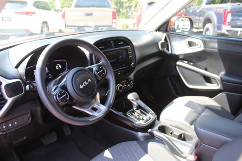 Certified 2023 Kia Soul LX w/ LX Technology Package image 21