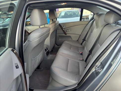 Used 2007 BMW 530xi Sedan image 10