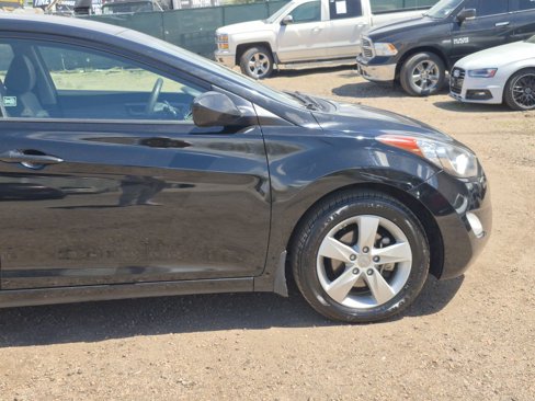 Used 2013 Hyundai Elantra GLS w/ Preferred Pkg image 8