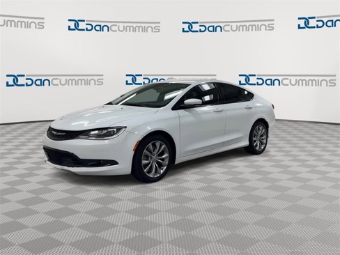 Used 2016 Chrysler 200 S image 4