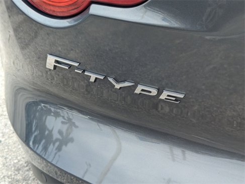 Used 2016 Jaguar F-TYPE Convertible image 10