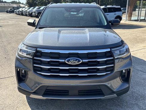 New 2025 Ford Explorer Active image 2