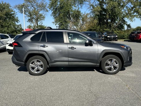 Used 2020 Toyota RAV4 Limited image 2