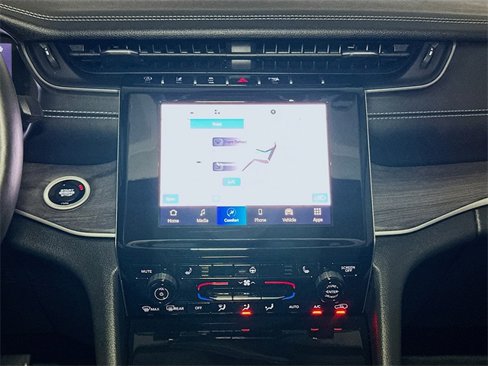 Certified 2022 Jeep Grand Cherokee L Limited image 30
