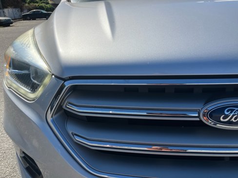 Used 2017 Ford Escape Titanium image 27