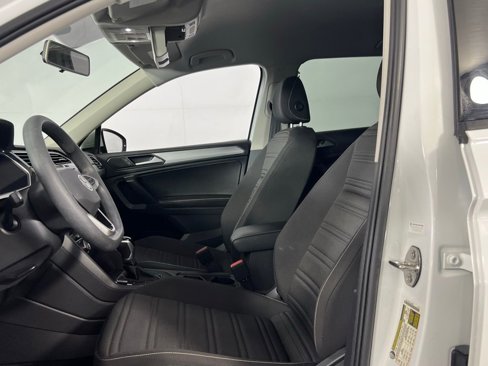 Used 2022 Volkswagen Tiguan S image 21