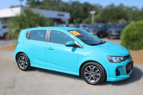 Used 2020 Chevrolet Sonic LT w/ Convenience Package image 4