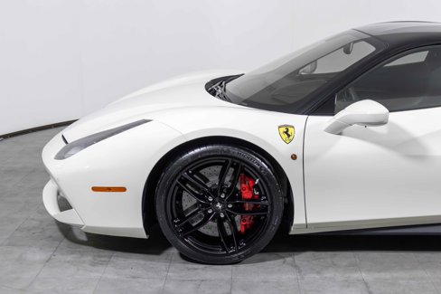 Used 2016 Ferrari 488 GTB image 13