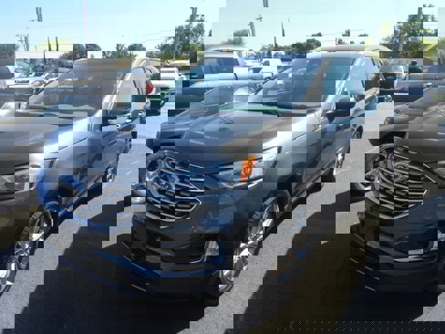 Used 2019 Ford Edge Titanium image 1