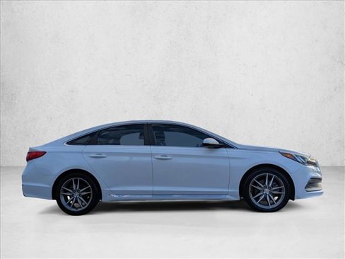 Used 2017 Hyundai Sonata Sport 2.0T image 4