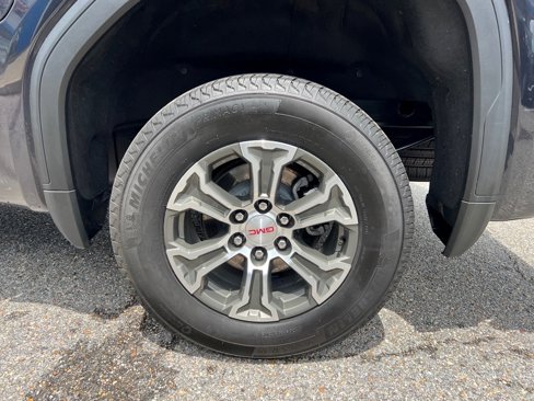 Certified 2025 GMC Sierra 1500 SLT image 8