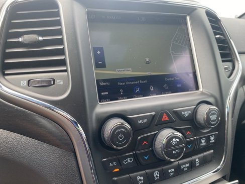 Certified 2018 Jeep Grand Cherokee Altitude image 28