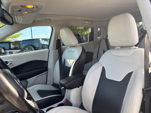 Used 2020 Jeep Compass Limited image 14