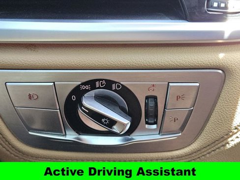 Used 2016 BMW 740i image 20