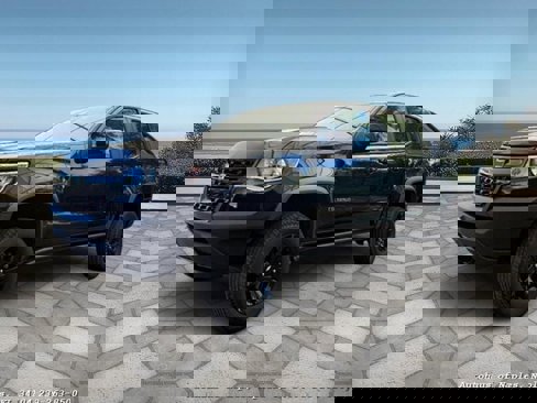Used 2019 Chevrolet Colorado ZR2 w/ ZR2 Midnight Special Edition image 4