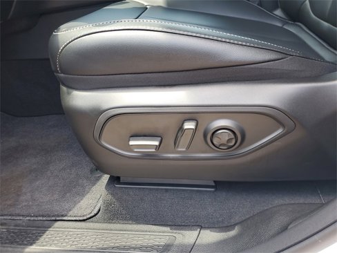 New 2025 Jeep Grand Cherokee Limited w/ Black Appearance Package image 16