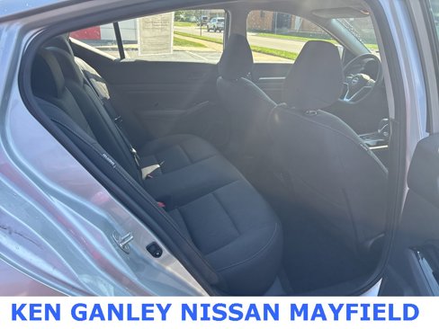 Used 2023 Nissan Altima 2.5 SV image 19