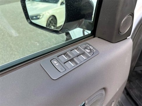 New 2025 Land Rover Discovery Sport S image 18