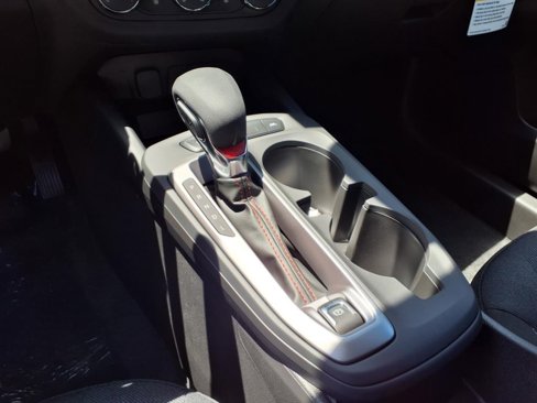 New 2025 Chevrolet Trax RS w/ Sunroof Package image 11