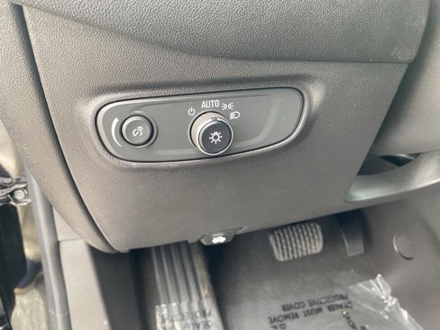 Used 2024 Chevrolet Equinox LT image 24
