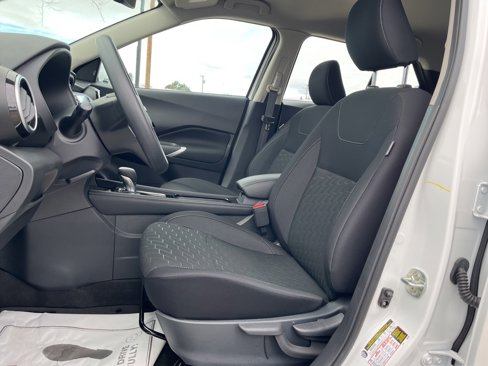 New 2024 Nissan Kicks SV w/ Interior Electronics Package image 16