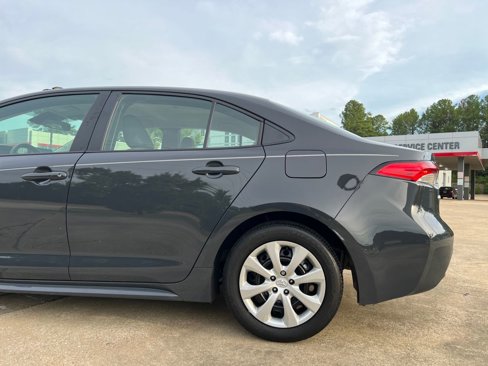 Used 2024 Toyota Corolla LE image 30