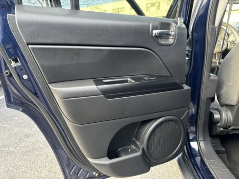 Used 2016 Jeep Patriot Sport w/ Power Value Group image 19