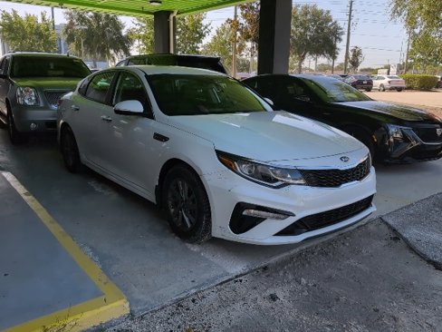 Used 2020 Kia Optima LX image 3