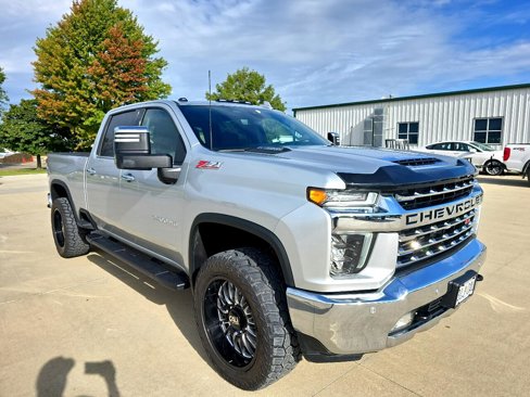 Used 2021 Chevrolet Silverado 2500 LTZ w/ LTZ Premium Package image 12