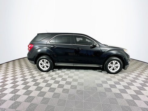 Used 2017 Chevrolet Equinox LS image 11