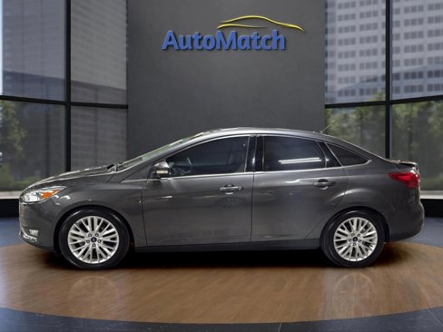Used 2018 Ford Focus Titanium image 5