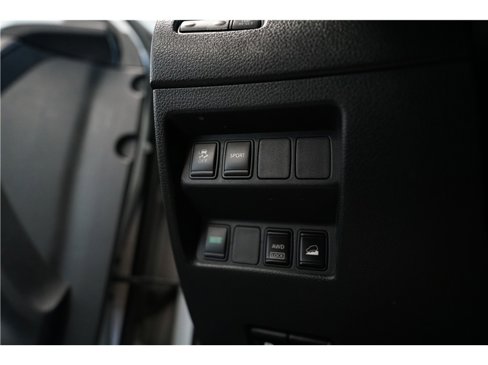 Used 2016 Nissan Rogue S image 17