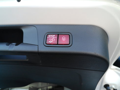 Used 2024 Mercedes-Benz GLB 250 4MATIC image 21