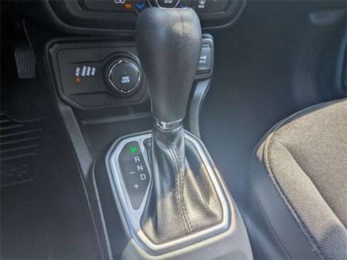 Certified 2020 Jeep Renegade Altitude image 16
