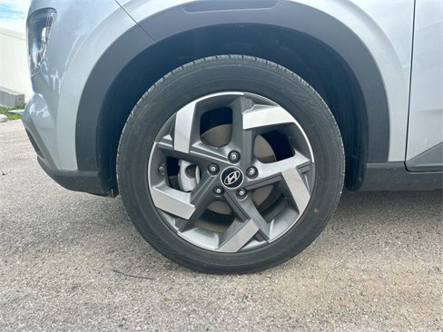 Certified 2022 Hyundai Venue SEL w/ Cargo Package image 33