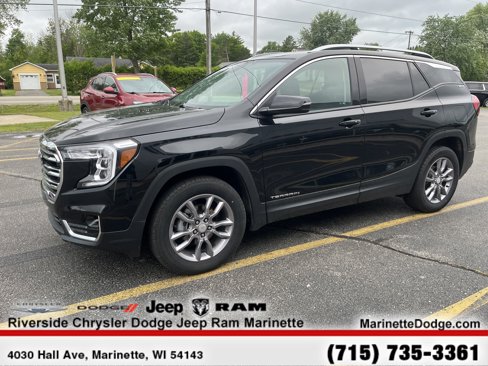Used 2022 GMC Terrain SLT w/ LPO, Floor Liner Package image 3