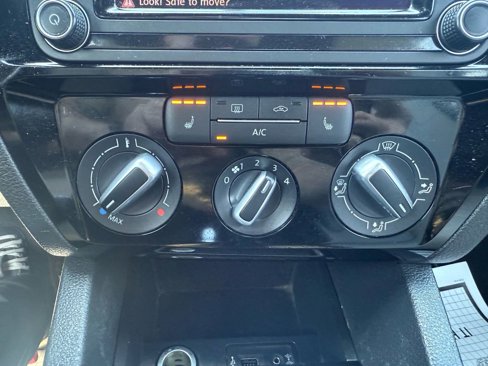 Used 2016 Volkswagen Jetta Sport image 13