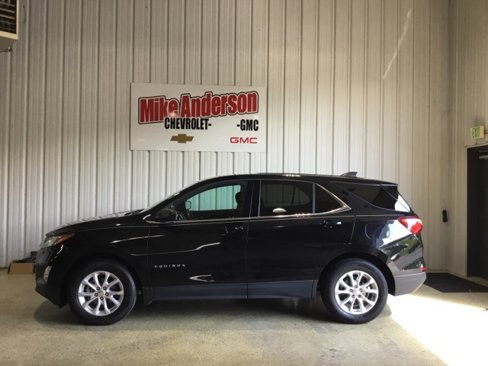 Used 2020 Chevrolet Equinox LT w/ Driver Convenience Package image 2