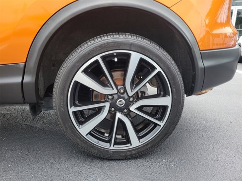 Used 2017 Nissan Rogue Sport SL w/ SL Premium Package image 9