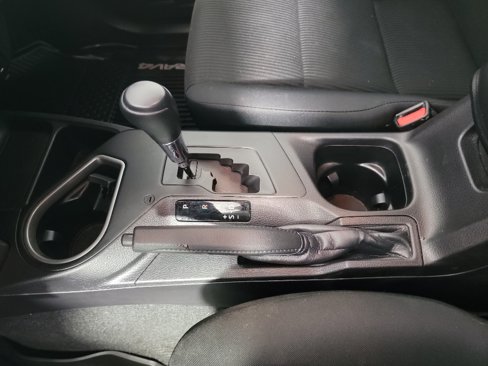 Used 2017 Toyota RAV4 LE image 33