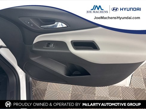 Used 2020 Chevrolet Equinox LS w/ LS Convenience Package image 22