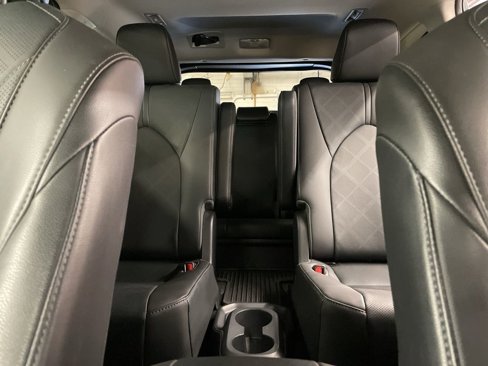 Used 2020 Toyota Highlander Platinum image 30